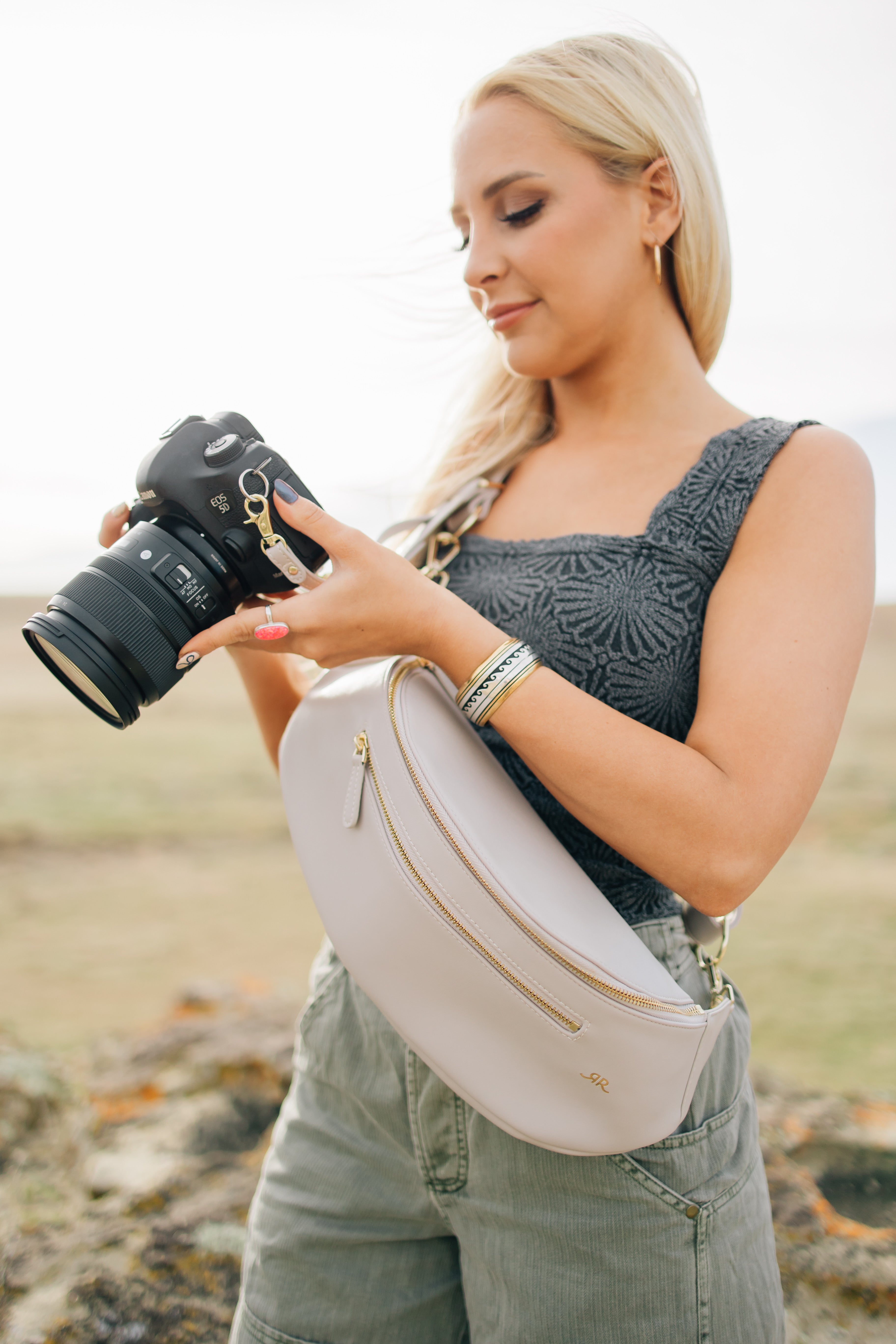 Camera lens fashion fanny pack