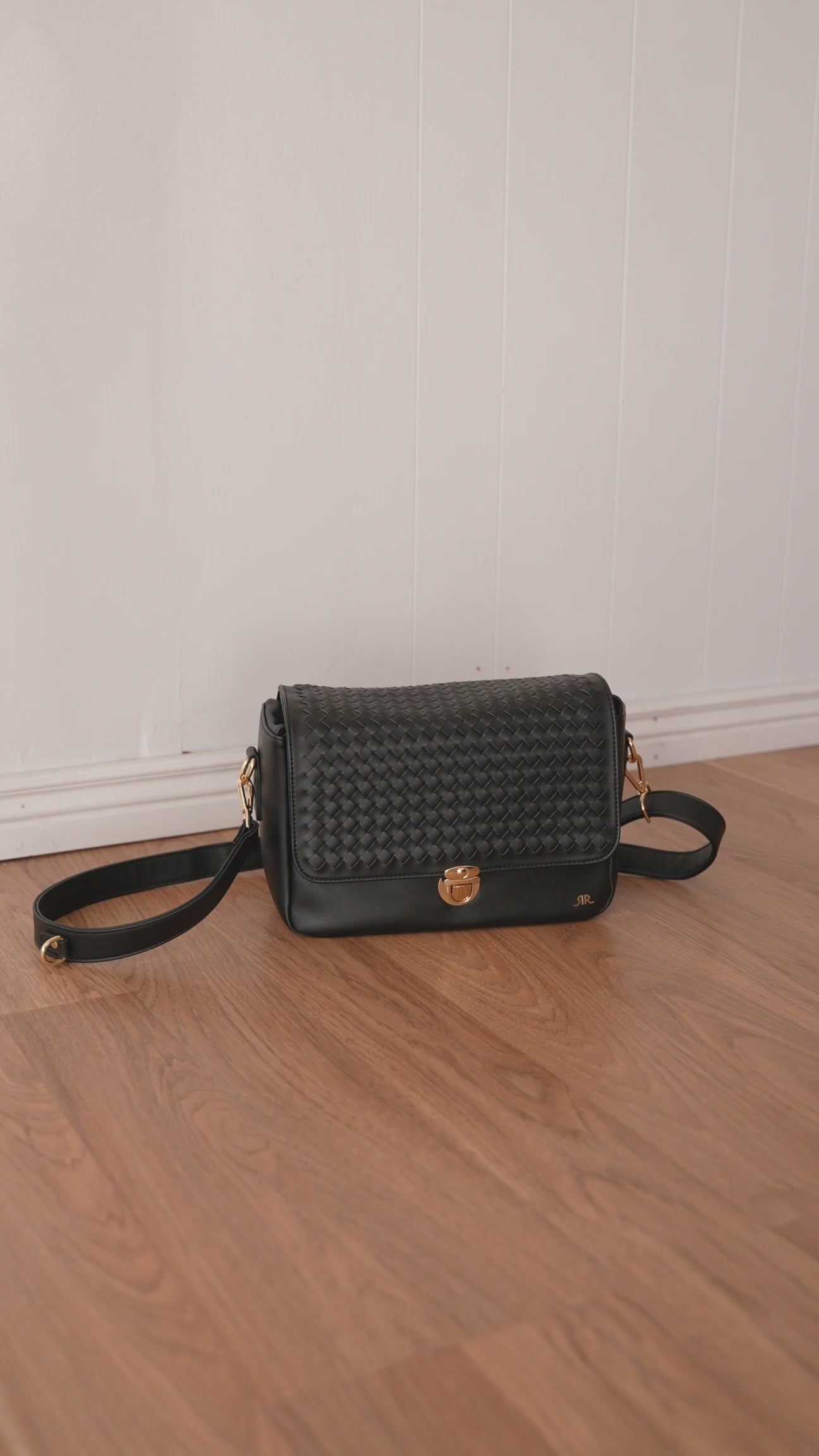 The Mae Crossbody